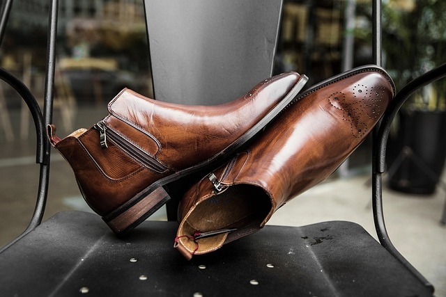 Eleganckie skórzane męskie buty zdrowotne na niestandardową stopę