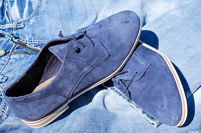 buty zamszowe w kolorze niebieskim